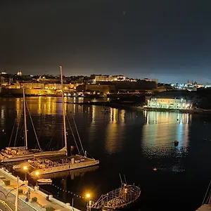 sliema-marina-hotel-sliema.hotelssaintjulians.com/