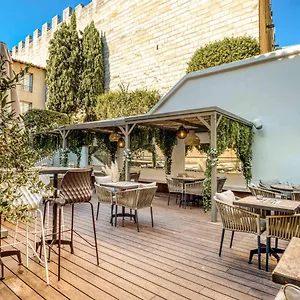 https://mercure-pont-davignon.fr-provencehotel.com